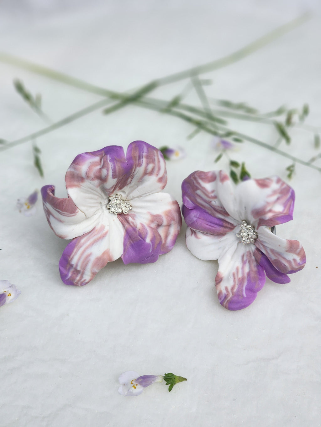 Petal Kiss Blossom Clips