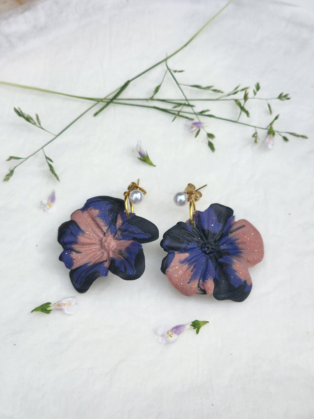 Midnight Rose Pearl Earrings